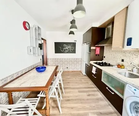 Sunset Cove Apartment
